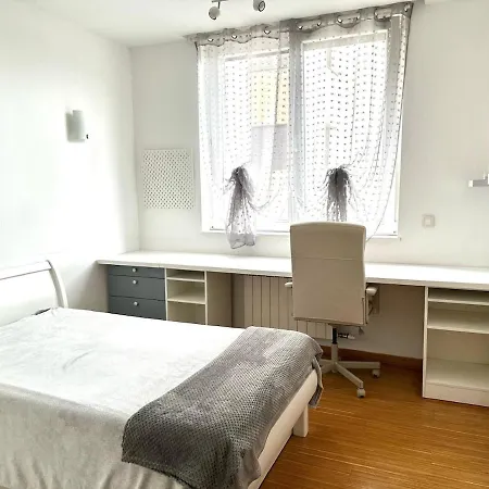 Apartment Triplex With Garden And Parking *
