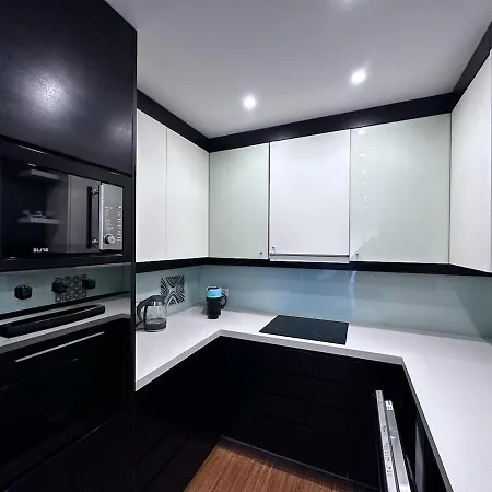 Triplex With Garden And Parking Апартаменты *