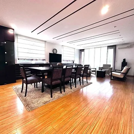 Triplex With Garden And Parking *