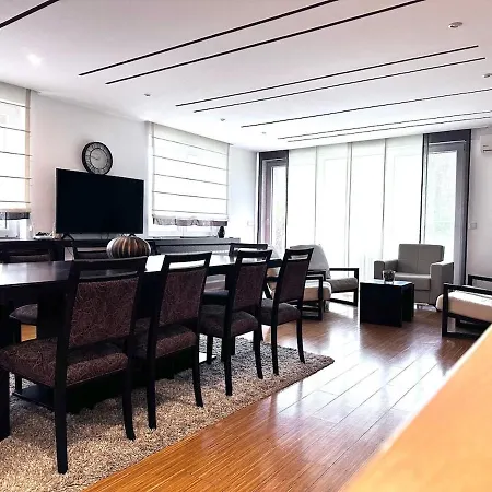 Triplex With Garden And Parking Apartment *