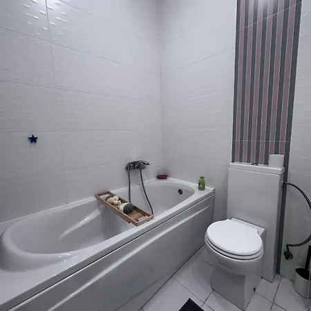 Апартаменты Triplex With Garden And Parking